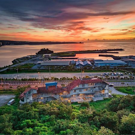 バズ リゾート 恩納村 エクステリア 写真